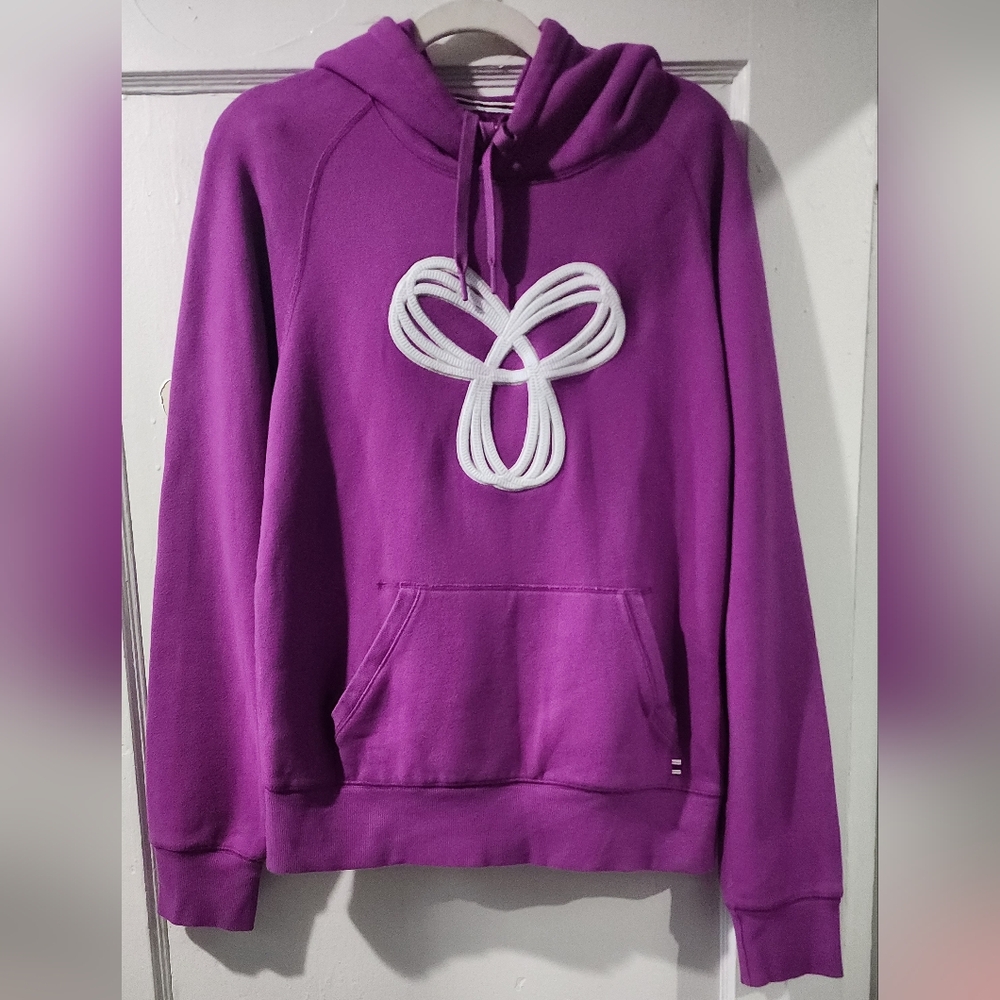 🌷Aritzia TNA Purple Hoodie with White signature Logo🌷size: M
